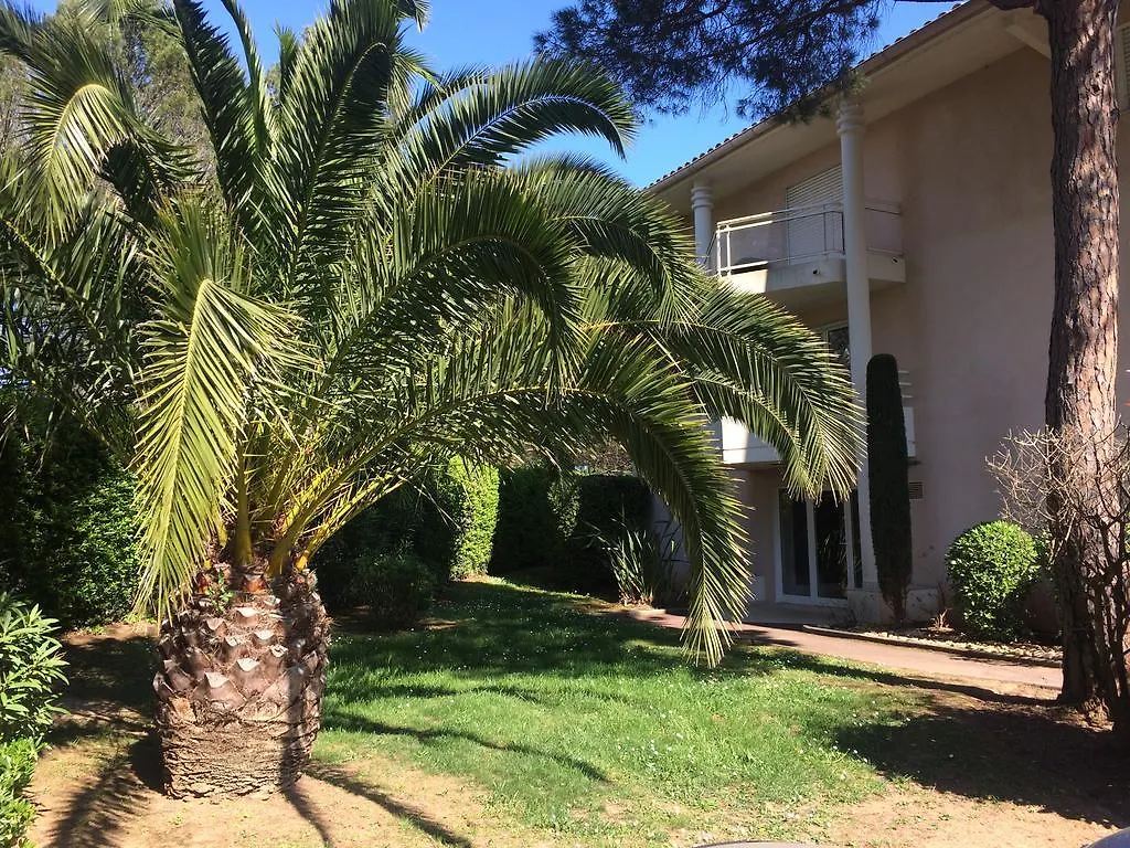 Appartement De Standing Sur Golf Saint-Raphael (Var)