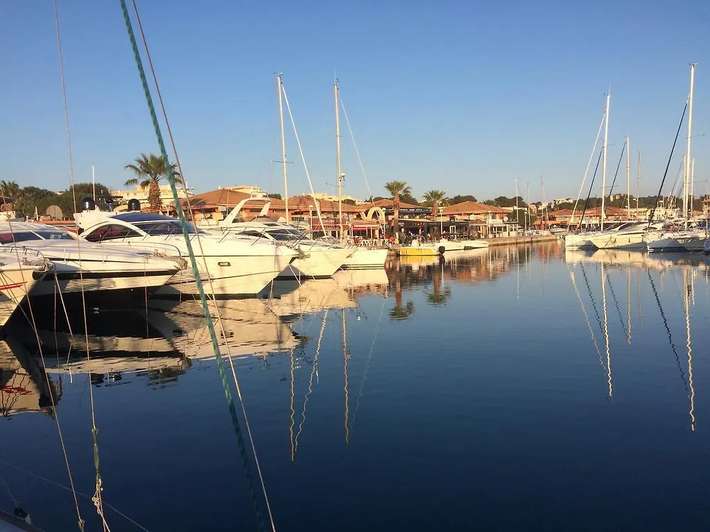 Appartement De Standing Sur Golf 0*, Saint-Raphael (Var) France