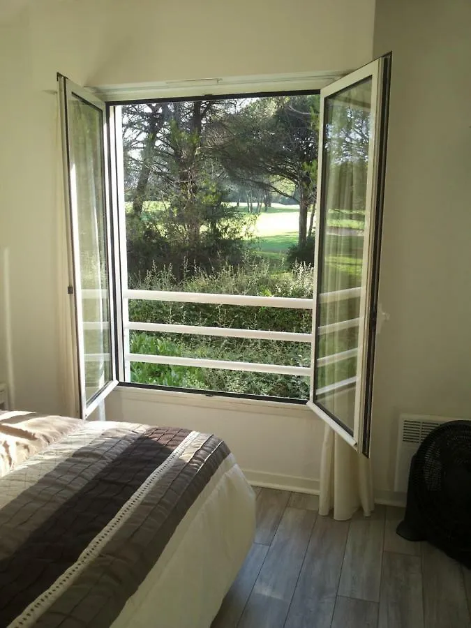 Appartement De Standing Sur Golf 0*, Saint-Raphael (Var) France